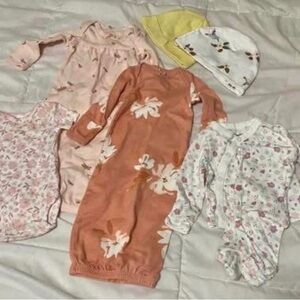 Floral Baby Clothing Set with Hats